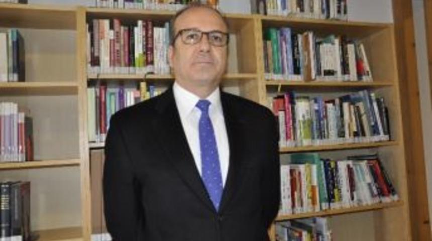 Dr. Suat D&ouml;nmez, T&uuml;rk-rus İlişkilerinin Tarihi S&uuml;recini Anlattı