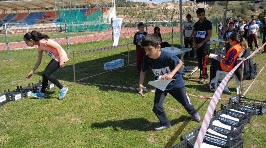T&uuml;rkiye&rsquo;nin İlk Oryantiring Tarih Safarisi Ligi Yarışı Me&uuml;&rsquo;de Yapıldı