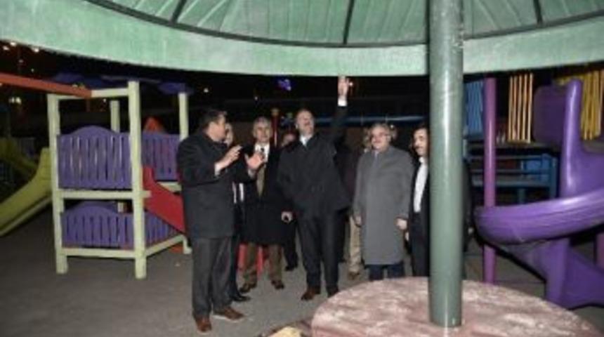 Park Ve Bah&ccedil;eler At&ouml;lyesinde Gece Denetimi