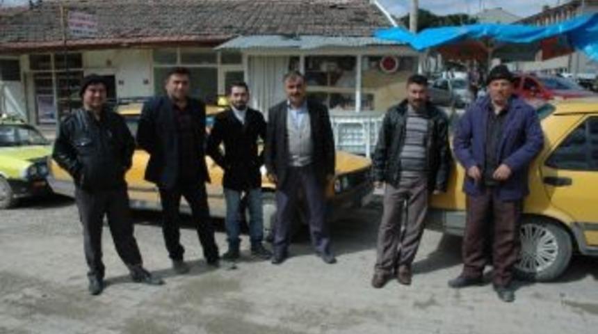 Han&ouml;n&uuml;&rsquo;de Taksici Esnafı Belediyeden Durak İstiyor