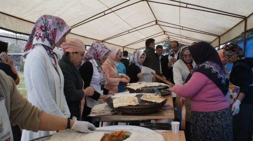 Sd&uuml; Hastanesi &Ccedil;alışanlarından Bayırbucak T&uuml;rkmenleri&rsquo;ne Yardım