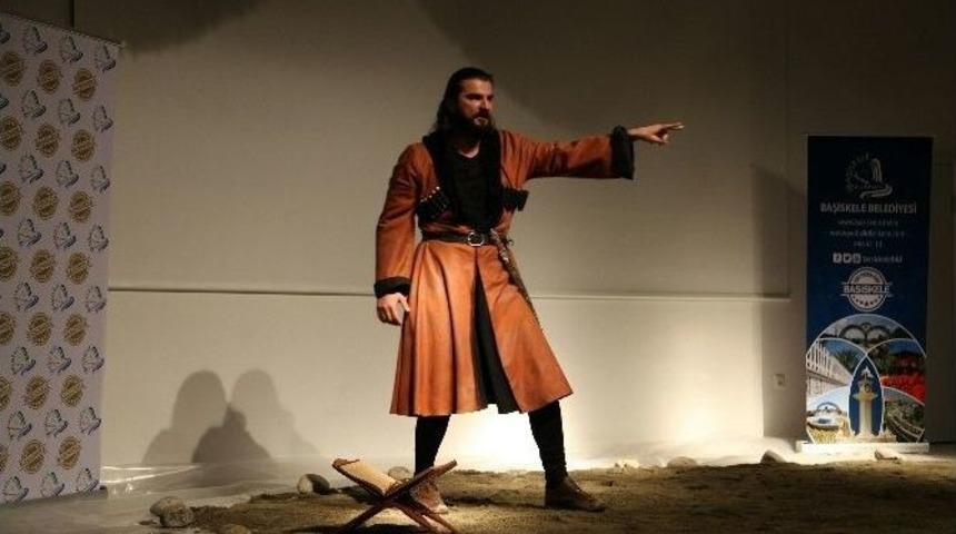 Oyuncu Atilla Alpar&rsquo;dan Şeyh Şamil Performansı