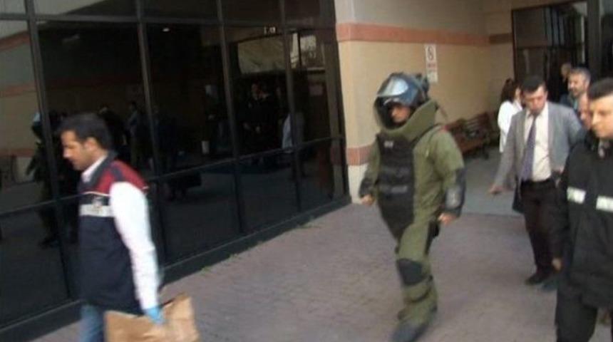 Ş&uuml;pheli &Ccedil;anta Tıp Fak&uuml;ltesi&rsquo;ni Boşalttırdı