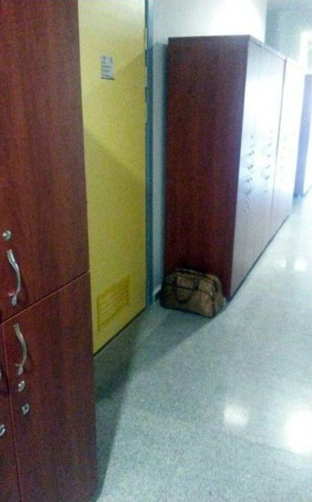 Ş&uuml;pheli &Ccedil;anta Tıp Fak&uuml;ltesi&rsquo;ni Boşalttırdı 2