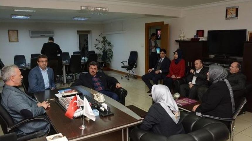 Ak Parti Genel Başkan Yardımcısı Ataş, Afyonkarahisar İl Başkanlığını Ziyaret Etti