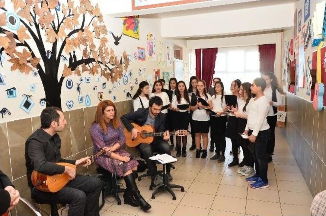 &Ouml;ğrenciler Okullarını Sanat Sokağına &Ccedil;evirdi