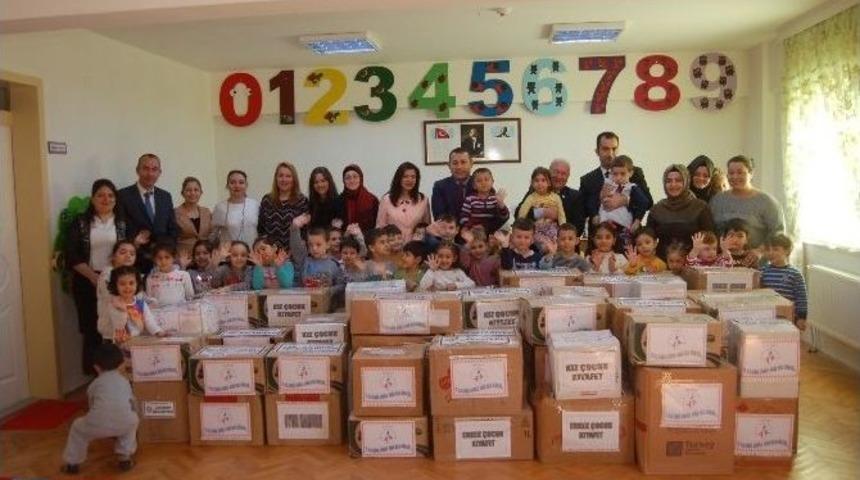 Anaokulu &Ouml;ğrencilerinden Suru&ccedil;&rsquo;a Yardım
