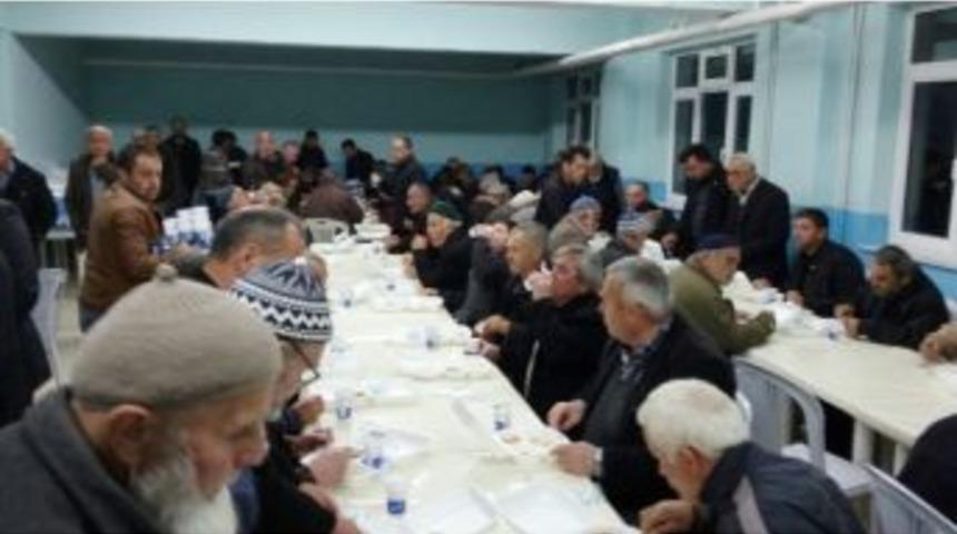 K&ouml;yl&uuml;ler, &Ccedil;anakkale Şehitleri İ&ccedil;in Mevlit Okuttu