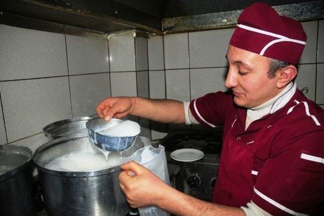 Van’da Manda Kaymağı Üretilmeye Başlandı