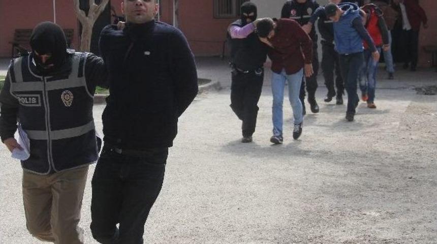 Korsan G&ouml;steriye Katılan Pkk Yandaşları Adliyeye Sevk Edildi