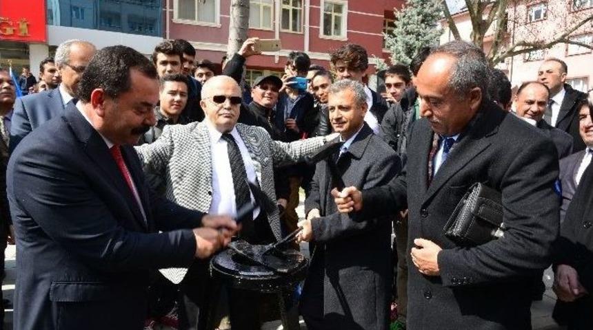Kırşehir Valisi &Ouml;nc&uuml; Oldu Siyasi Parti İl Başkanları Demir D&ouml;vd&uuml;