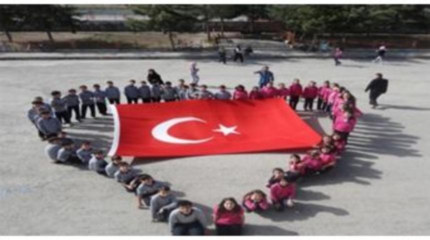 &Ouml;ğrencilerden Asker Ve Polise Moral Mektubu