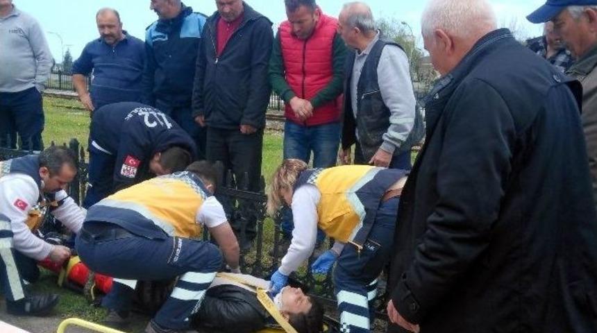 Motosiklet Devrildi: 1 Yaralı