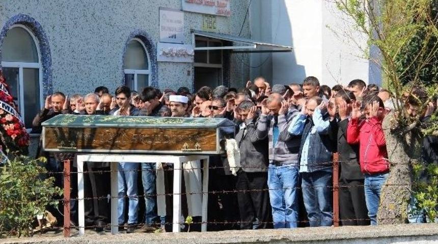 Restorandaki Cinayet Kurbanı Son Yolculuğuna Uğurlandı