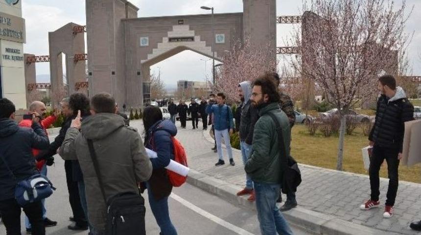 G&uuml;nvelik Şefinden Basın Mensuplarına Engel