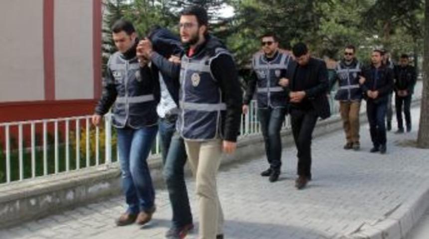 Bolu&rsquo;da 105 Bin Paket Ka&ccedil;ak Sigara Ele Ge&ccedil;irildi