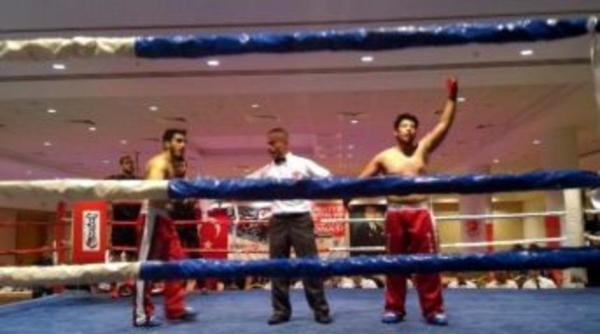 Ne&uuml; &Ouml;ğrencisi Kick Boks&ccedil;u Teoman G&uuml;r&rsquo;den Altın Madalya