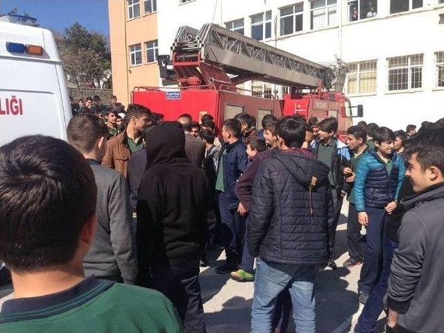 Yozgat Anadolu İmam Hatip Lisesi’ndeki Tatbikat Gerçeği Aratmadı