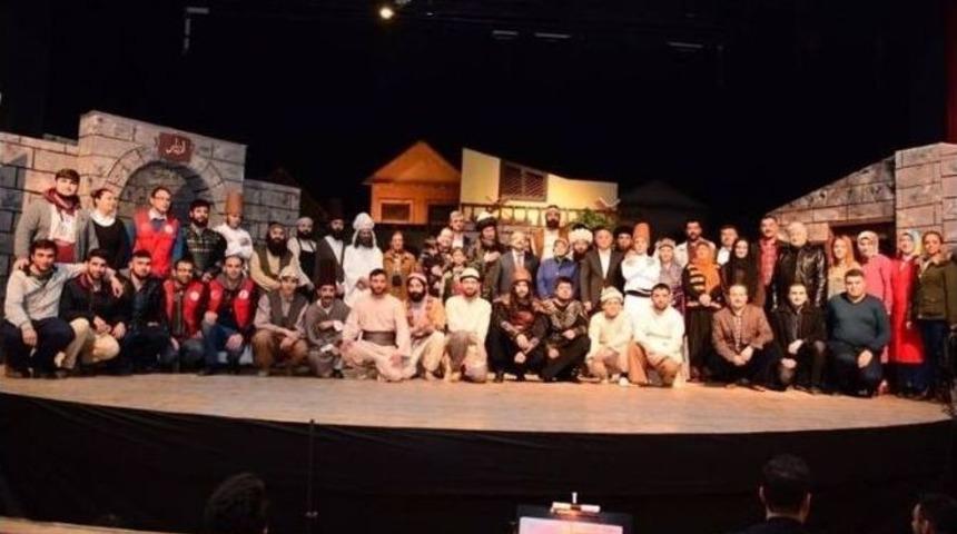 Ateş-i Aşkın Yolcuları Tokat&rsquo;ta Sahnelendi