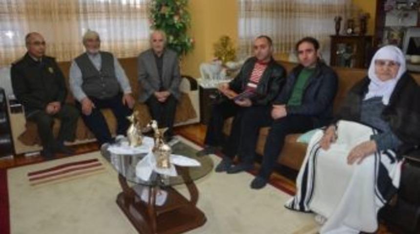 Vali Odabaş, Şehit Ailelerini Unutmadı