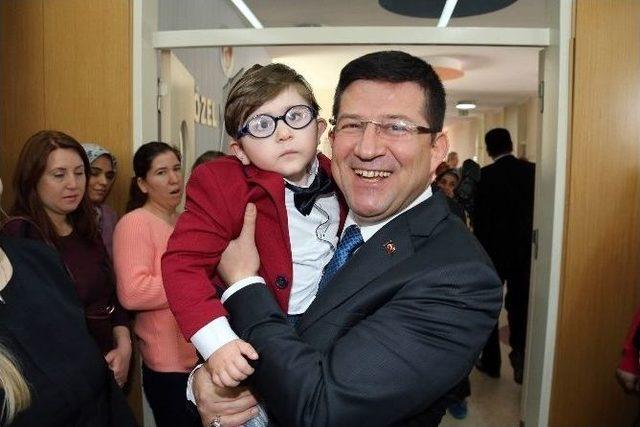 Başkan Subaşıoğlu’dan Özel Çocuklara Hediyeler 1