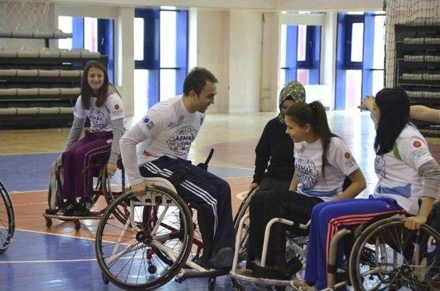 Omü’de, ’aşmak İçin Hareket’, Farkındalık Eğitimi Verildi 1