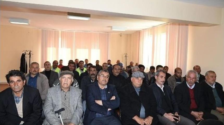 Kale İl&ccedil;esinde Bilgilendirme Toplantısı Yapıldı