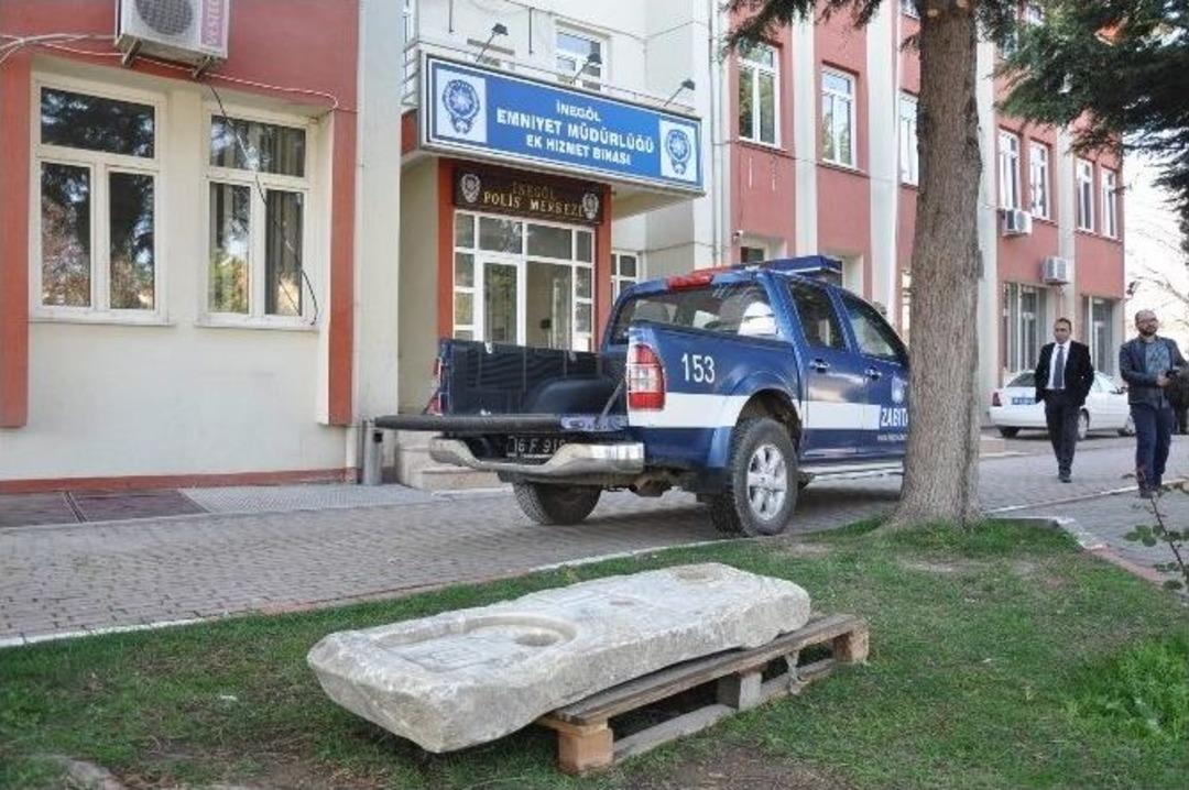 Polisleri G&ouml;r&uuml;nce Lahitleri Kara Yoluna Attılar