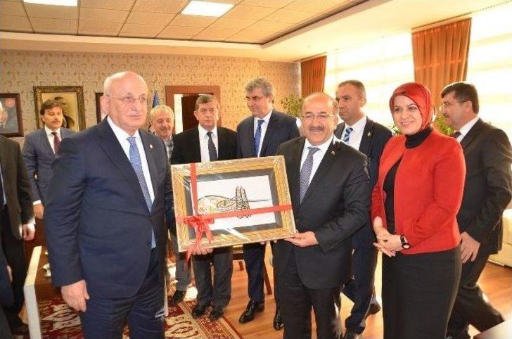 Tbmm Başkanı Kahraman’dan Başkan Gümrükçüoğlu’na Ziyaret Trabzon