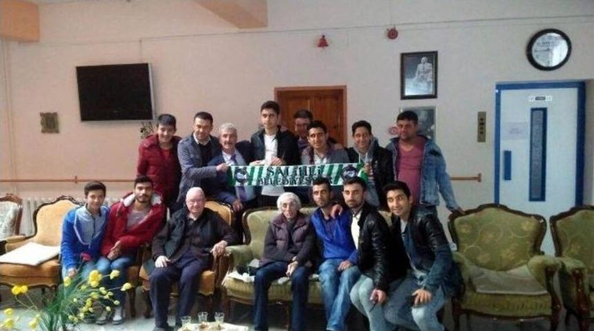 Salihli 45,5&rsquo;tan Anlamlı Ziyaret