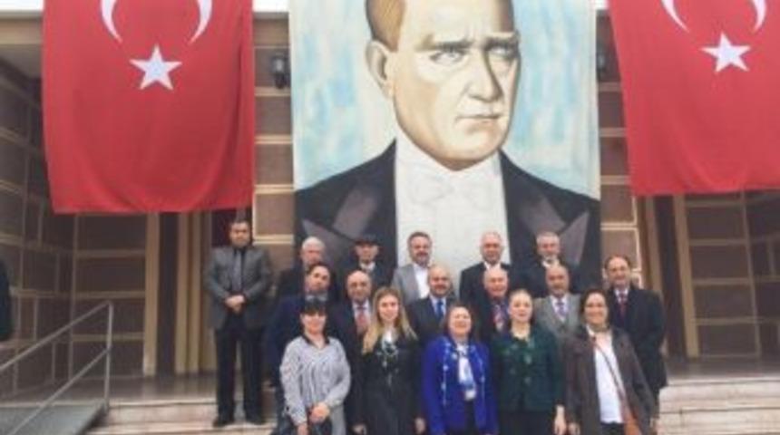 Kaymakam Peynircioğlu, İkindi Şairlerini Ağırladı