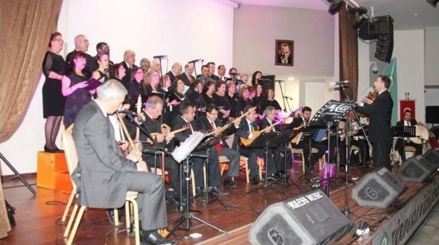 Edirne Belediyesi &rsquo;şehitlerimize Y&uuml;reğimizden Ezgiler&rsquo; Konseri D&uuml;zenledi