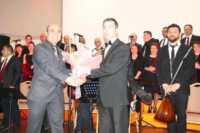 Edirne Belediyesi &rsquo;şehitlerimize Y&uuml;reğimizden Ezgiler&rsquo; Konseri D&uuml;zenledi 1