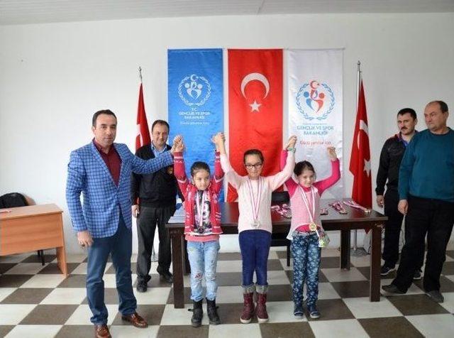 18 Mart Şehitleri Anma Günü Ve Çanakkale Deniz Zaferi Satranç Turnuvası Sona Erdi