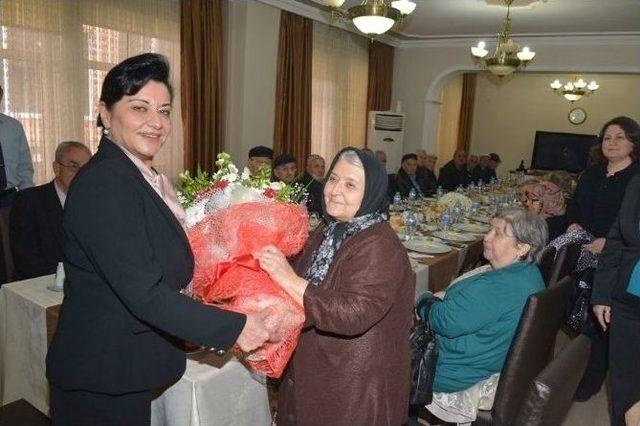 Huzurevi Sakinlerinden Vali Civelek&rsquo;e Ziyaret 1