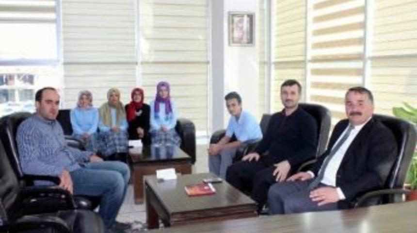 Bilgi Yarışmasının Şampiyonu A&ccedil;malar Ortaokulu Oldu