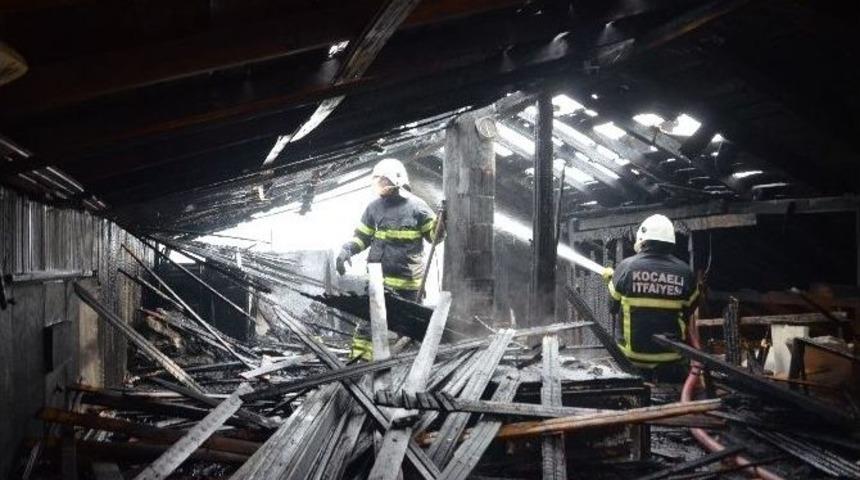 Kullanılmayan Binada &Ccedil;ıkan Yangın Korkuttu