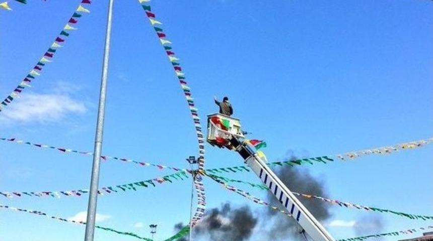 Amed Sporlu Deniz Naki, Peşmerge Kıyafeti İle Nevruz&rsquo;a Katıldı