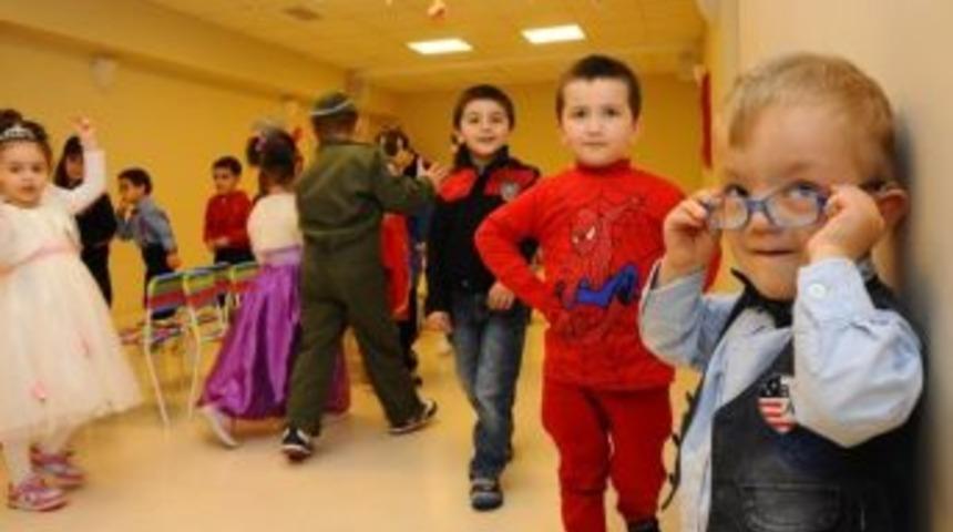 Muhteşem Kost&uuml;m Partisi