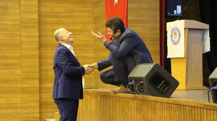 Vezirk&ouml;pr&uuml;&rsquo;de "ilham Veren &Ouml;ğretmen" Konferansı