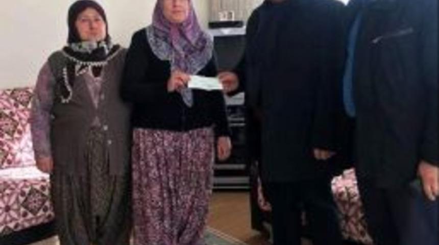 Aydın Sağlık-sen Hayatını Kaybeden &Uuml;yesinin Ailesine Sahip &Ccedil;ıktı