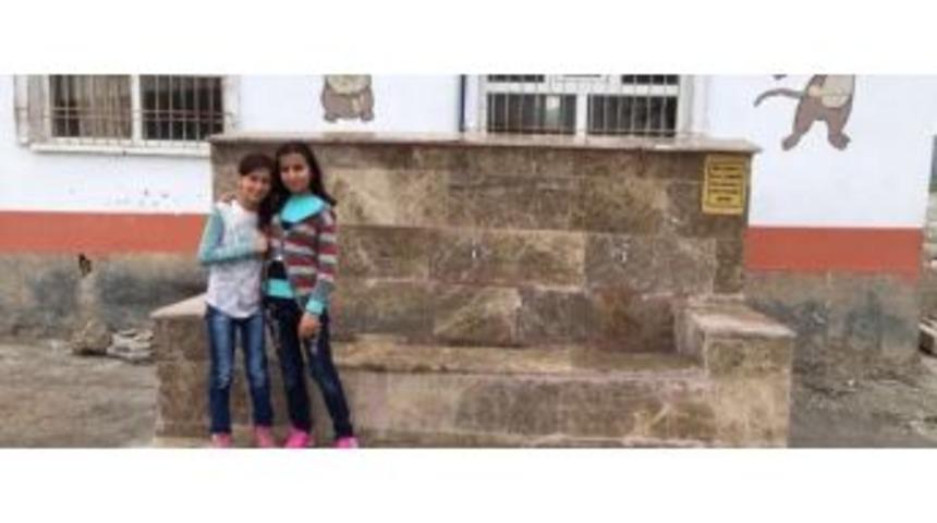 Hayırsever Vatandaş K&ouml;y Okuluna &Ccedil;eşme Yaptırdı