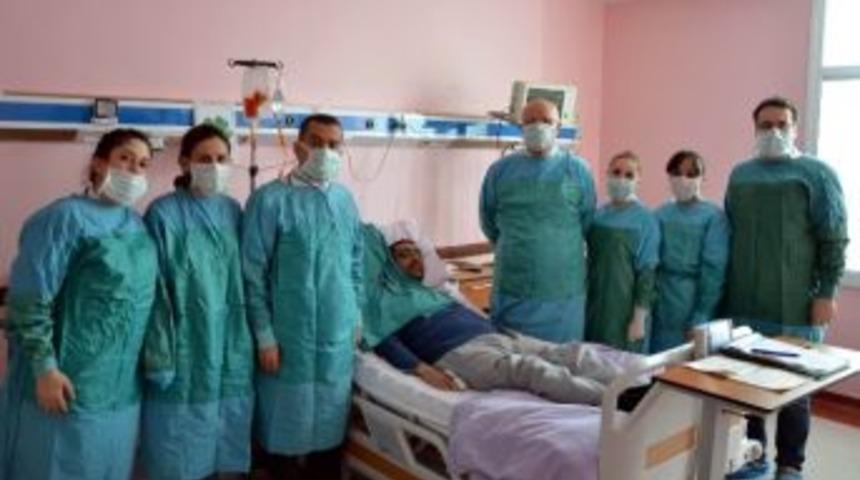 Ad&uuml;&rsquo;de Akut L&ouml;semili Hastaya K&ouml;k H&uuml;cre Nakli Yapıldı