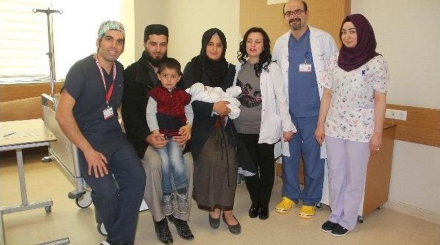 Anne Karnında Teşhisle Hayata Tutundu