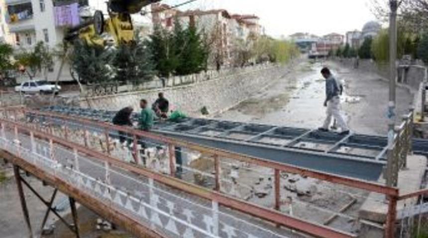 Aksaray Belediyesi Yeni K&ouml;pr&uuml;ler Yapıyor