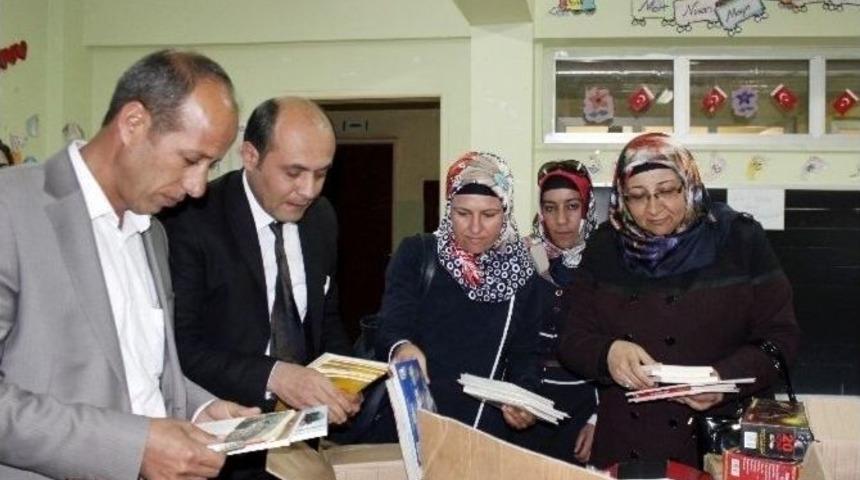 İstanbul&rsquo;dan Ceylanpınar İl&ccedil;esine Kitap Ve Bilgisayar Yardımı Yapıldı