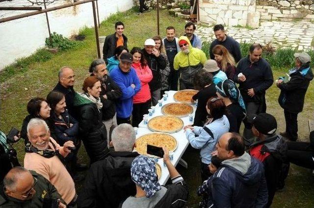 Honaz Dağı&rsquo;nda &Ouml;nce Y&uuml;r&uuml;y&uuml;ş Yaptılar Sonra Muhacir B&ouml;reği Yediler 2