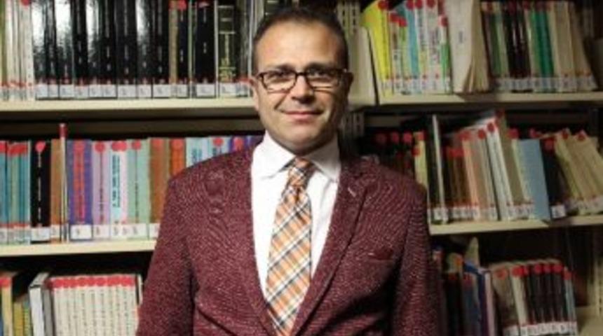 Sosyolg İsmail &Ouml;z: