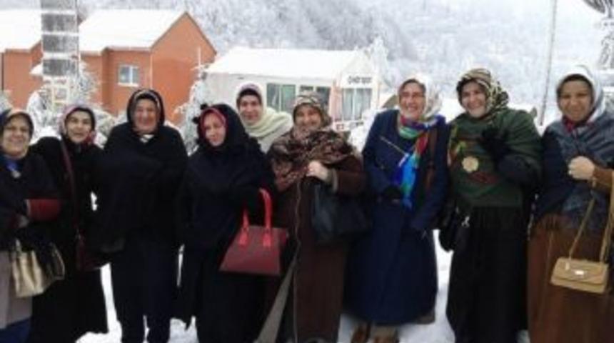 Ko-mek Kursiyerleri Hem &Ouml;ğreniyor Hem Sosyalleşiyor