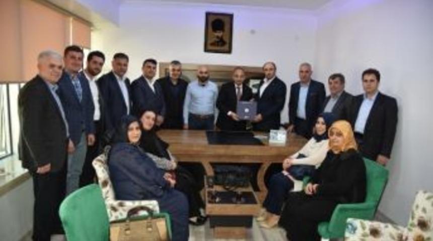 &Uuml;z&uuml;lmez&rsquo;den Artvinliler Derneği&rsquo;ne Ziyaret